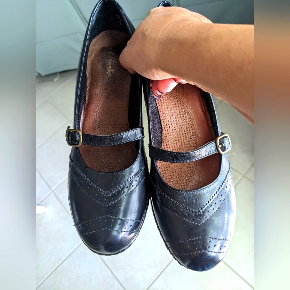 Clark's heels